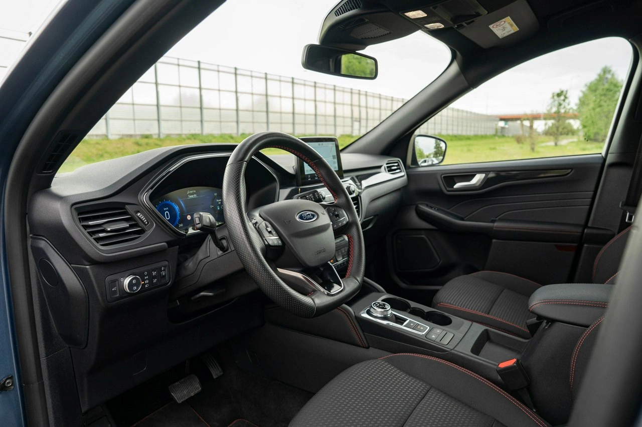 Ford Kuga - Zdjęcie 16