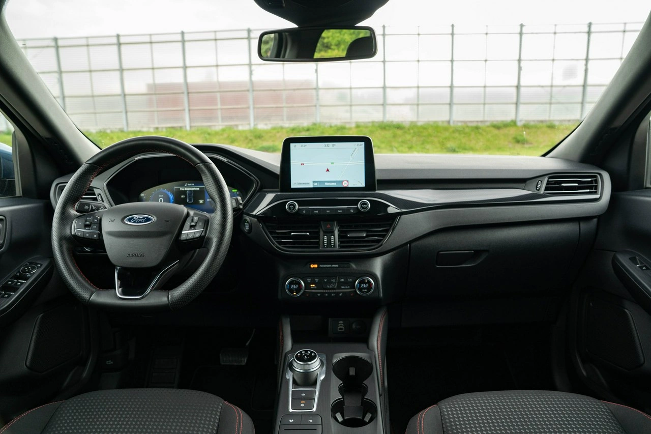 Ford Kuga - Zdjęcie 18