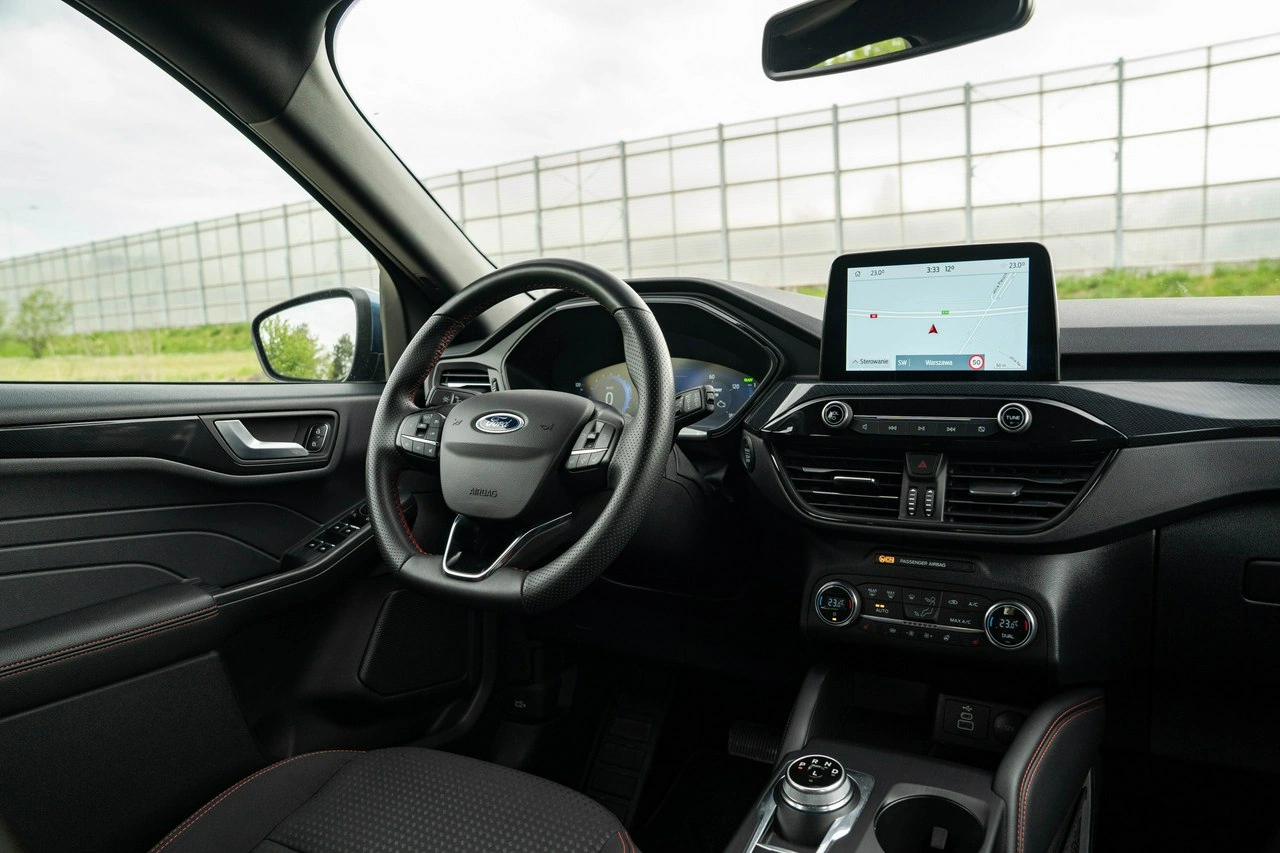 Ford Kuga - Zdjęcie 21