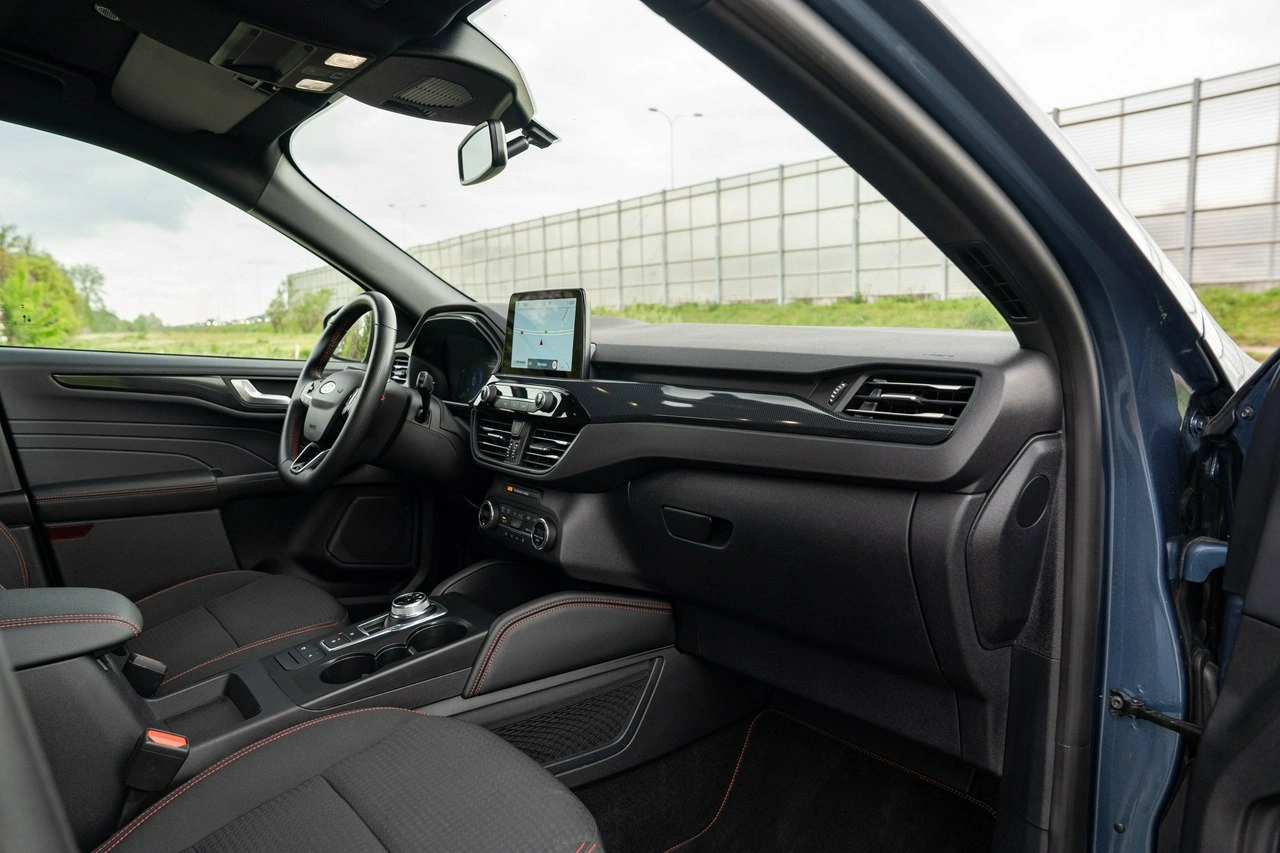 Ford Kuga - Zdjęcie 22