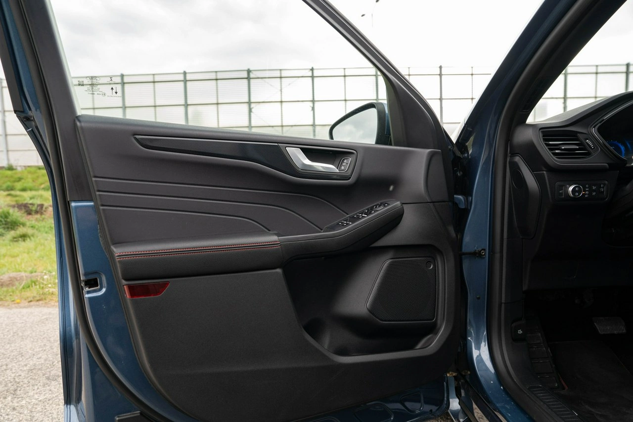 Ford Kuga - Zdjęcie 26
