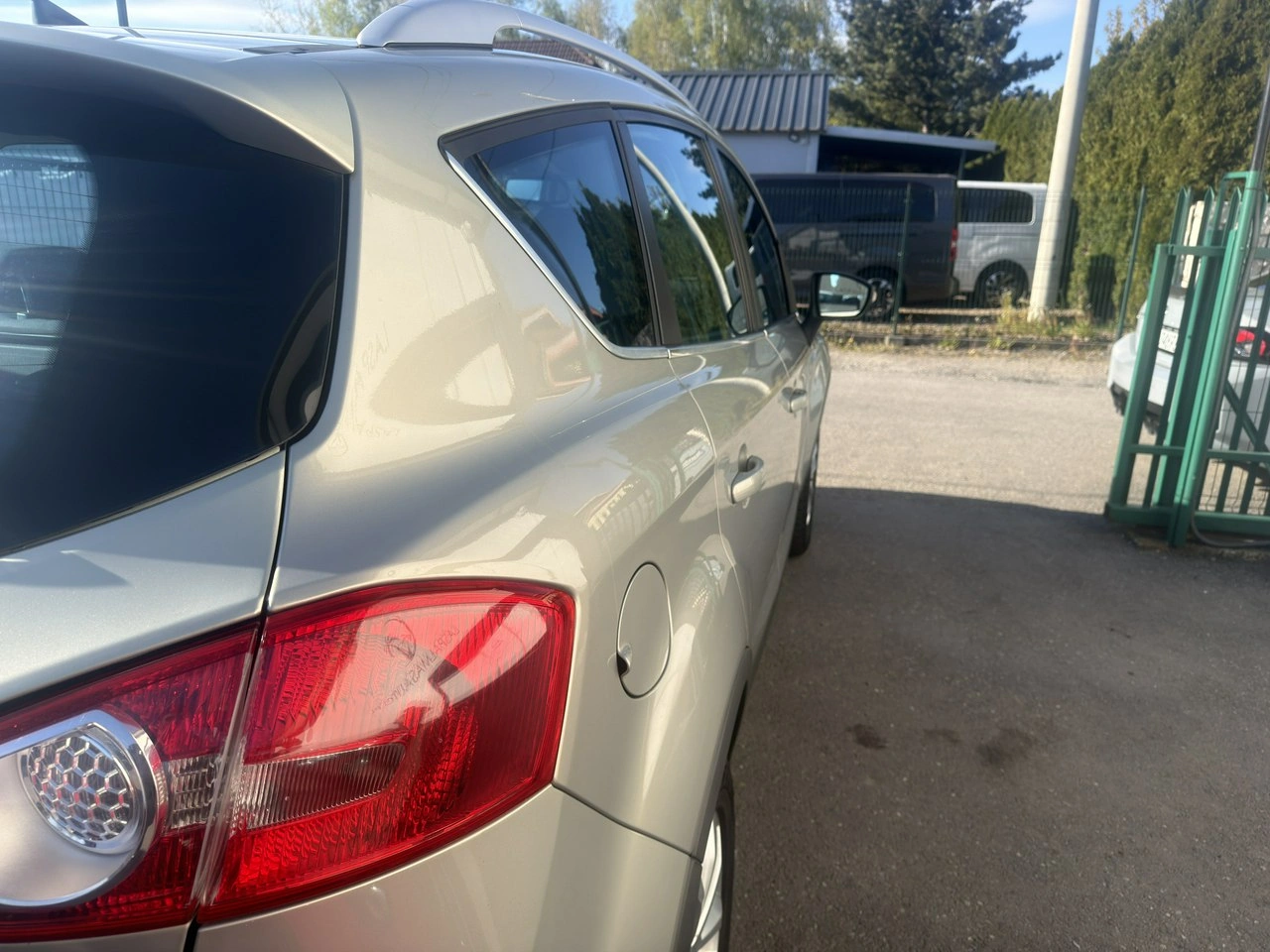 Ford Kuga - Zdjęcie 3