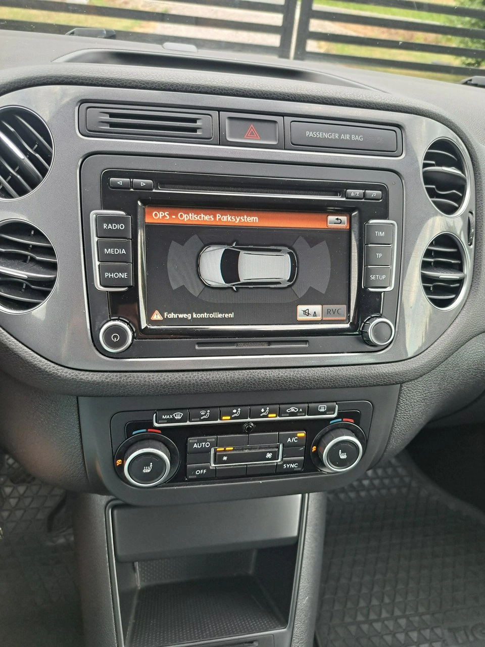 Volkswagen Tiguan - Zdjęcie 21