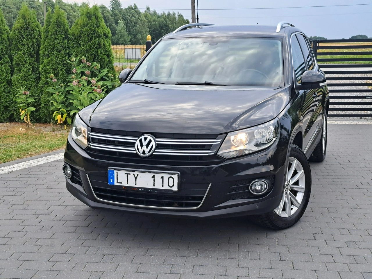 Volkswagen Tiguan - Główne zdjęcie