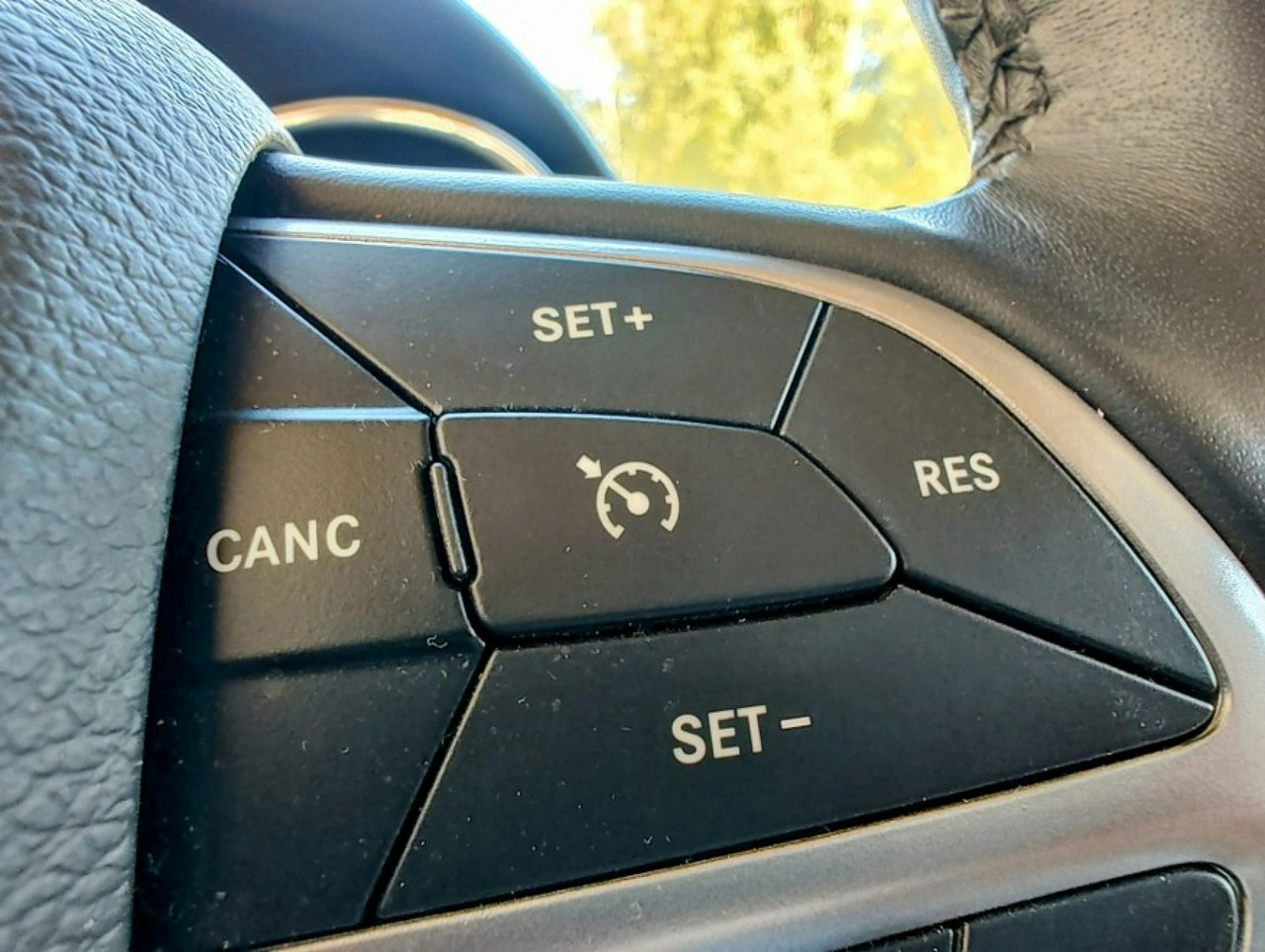 Jeep Grand Cherokee - Zdjęcie 17