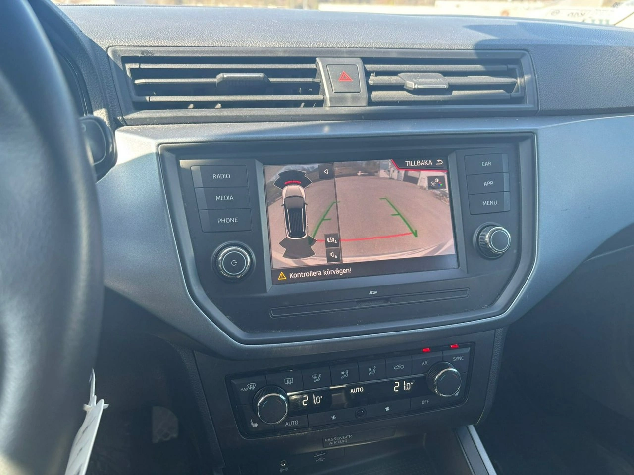 Seat Arona - Zdjęcie 11