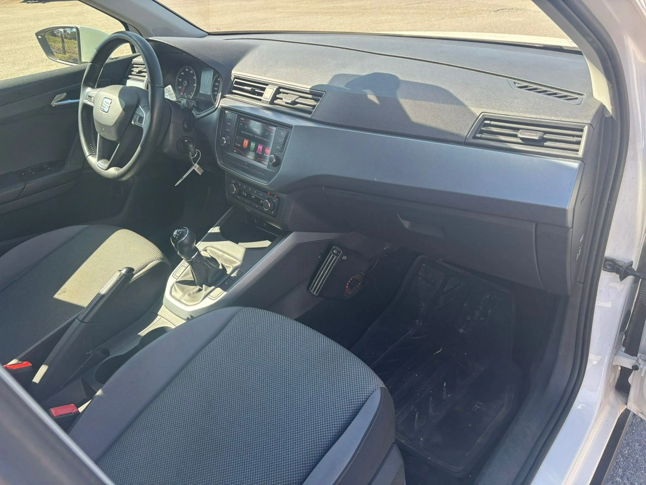 Seat Arona - Zdjęcie 14