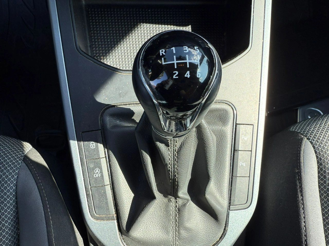 Seat Arona - Zdjęcie 21