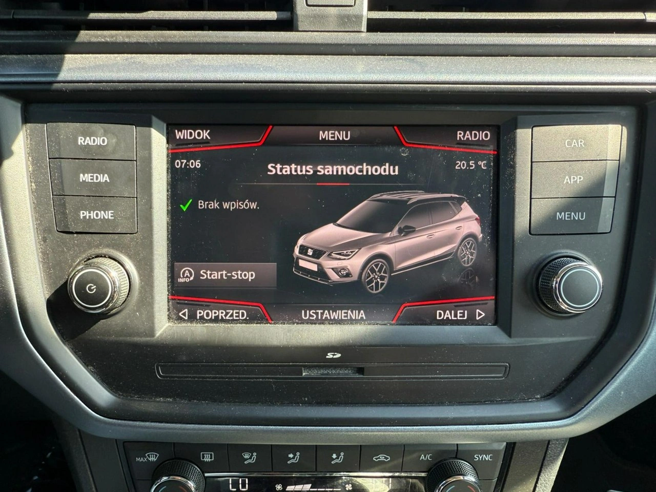 Seat Arona - Zdjęcie 34