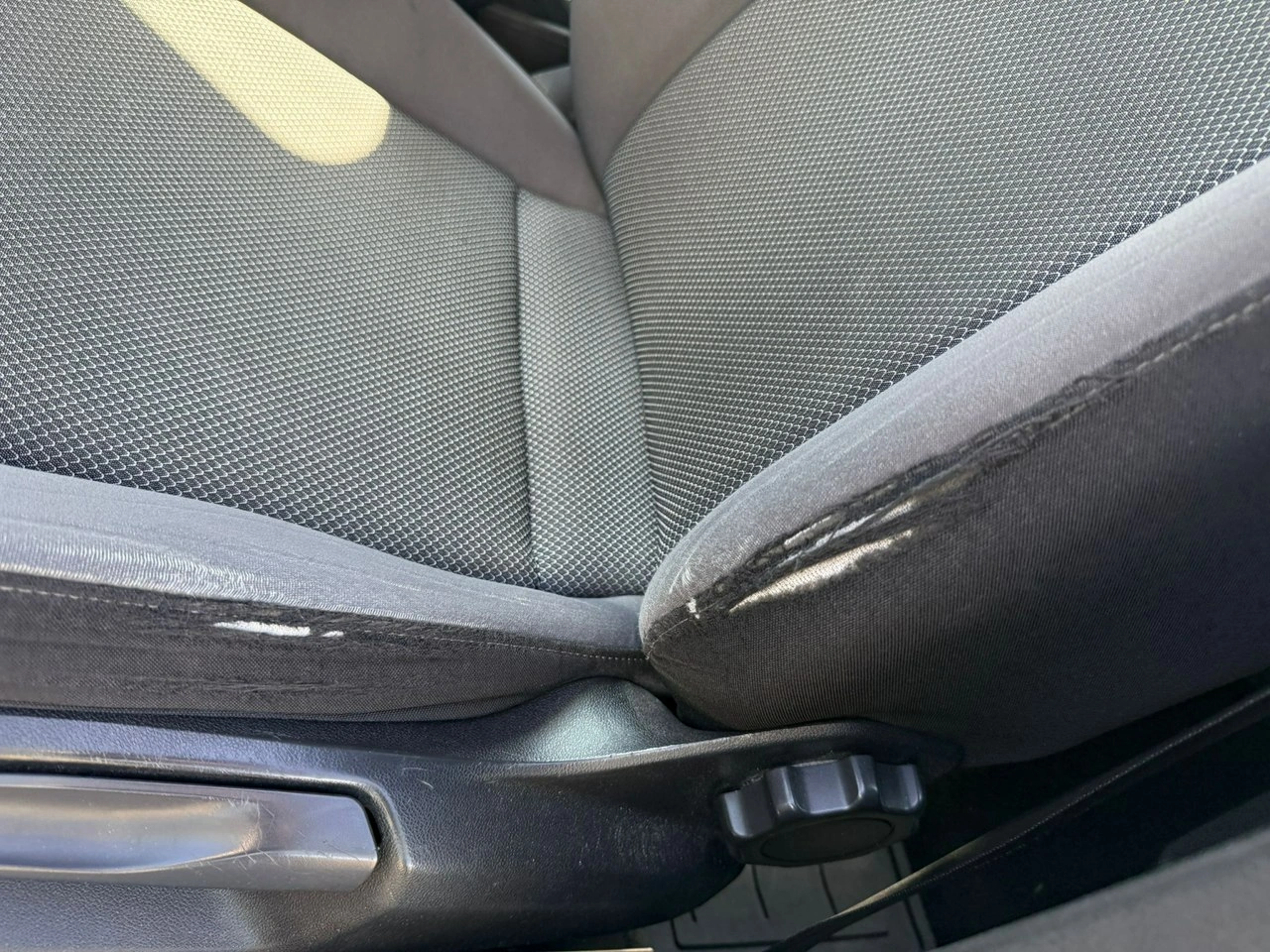 Seat Arona - Zdjęcie 38