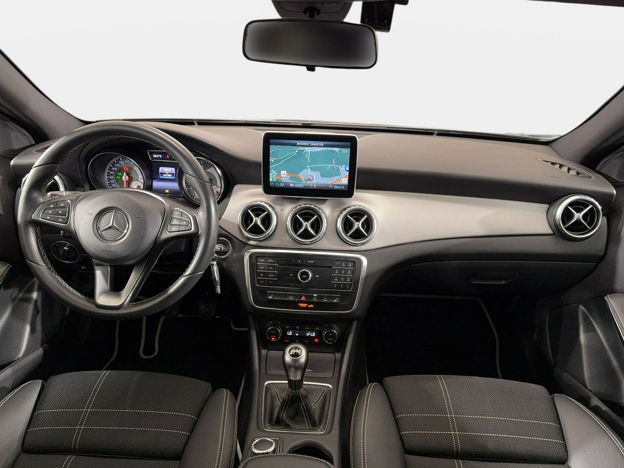 Mercedes GLA 200 - Zdjęcie 16