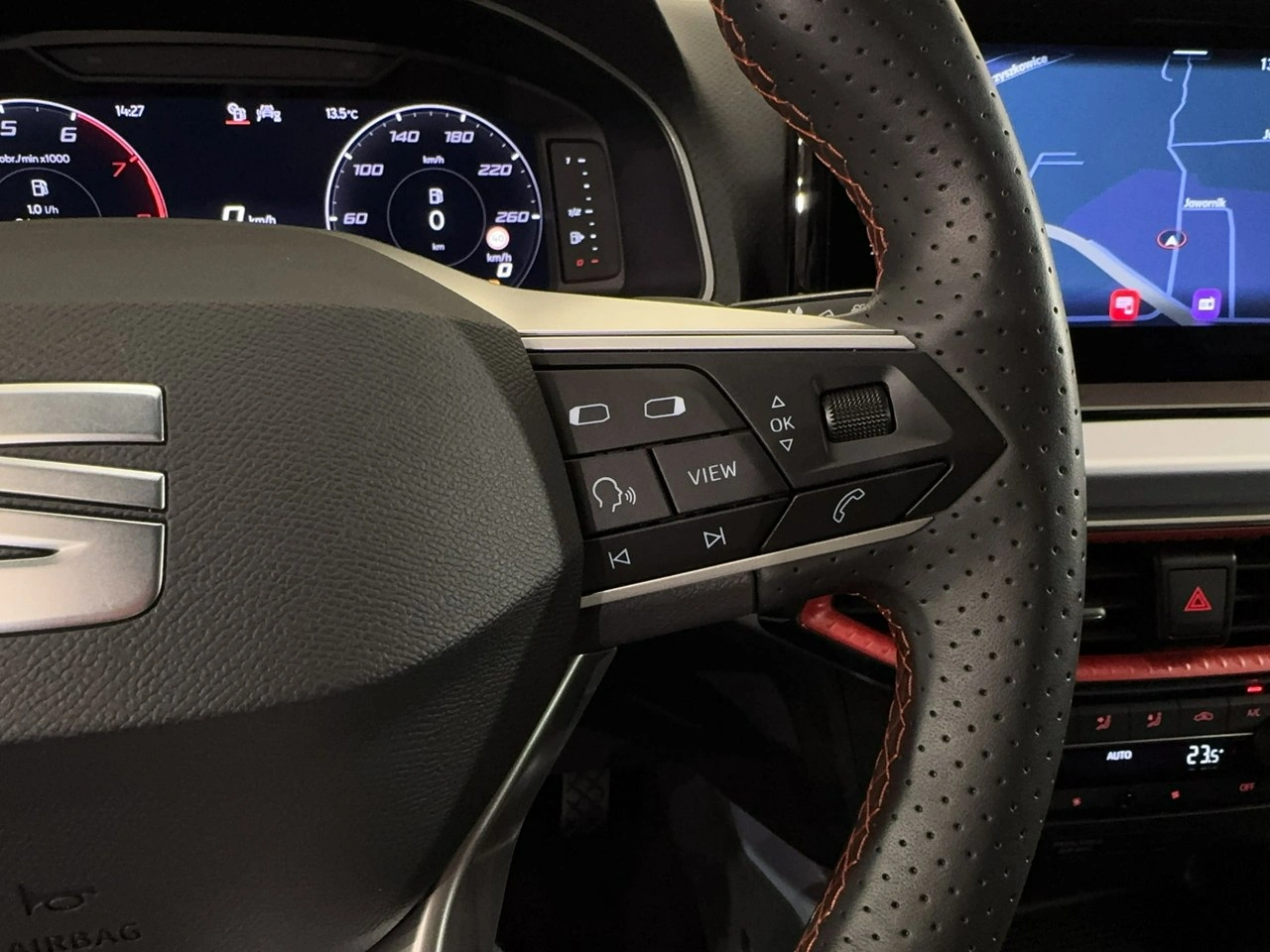 Seat Arona - Zdjęcie 17