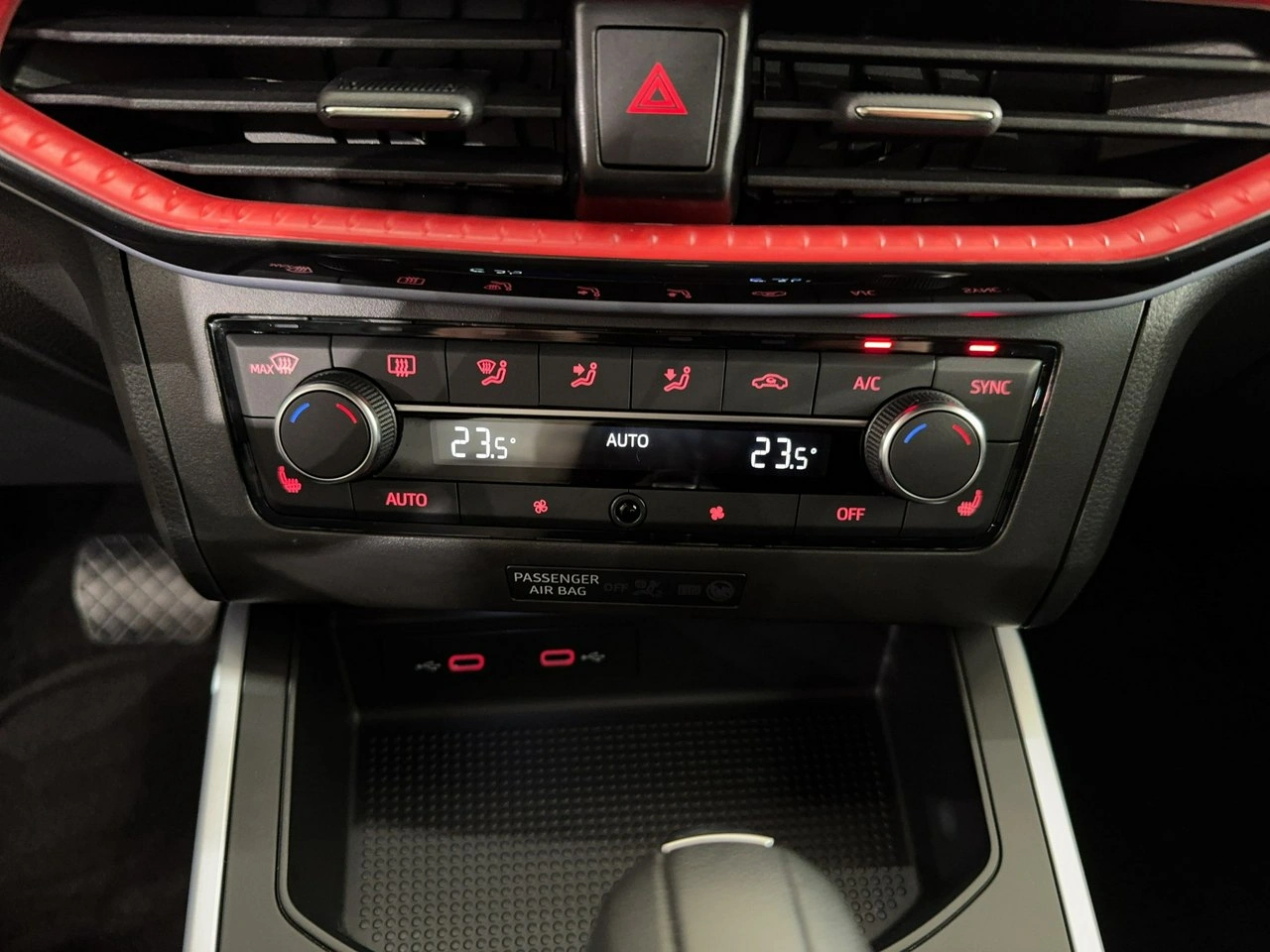 Seat Arona - Zdjęcie 25