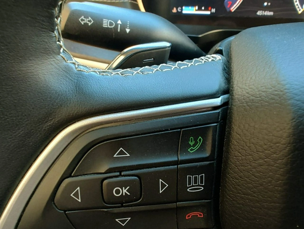 Jeep Grand Cherokee - Zdjęcie 19