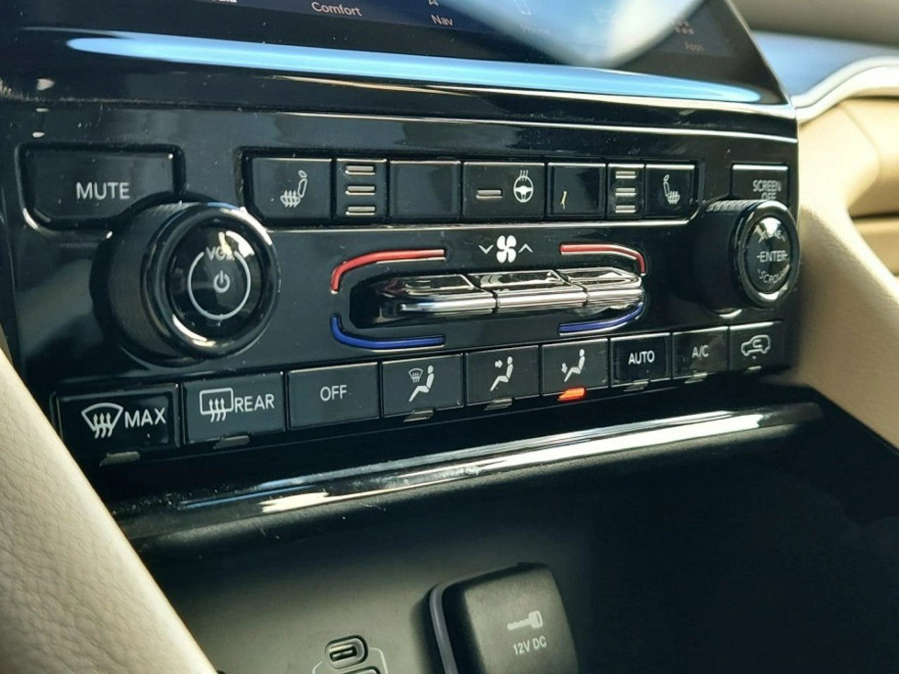 Jeep Grand Cherokee - Zdjęcie 22