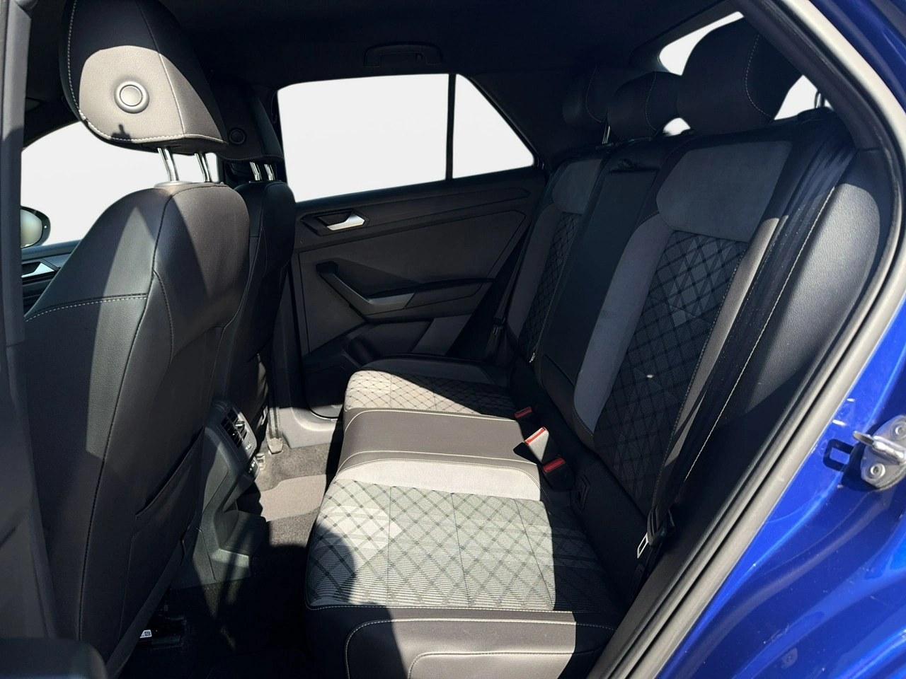 Volkswagen T-Roc - Zdjęcie 12