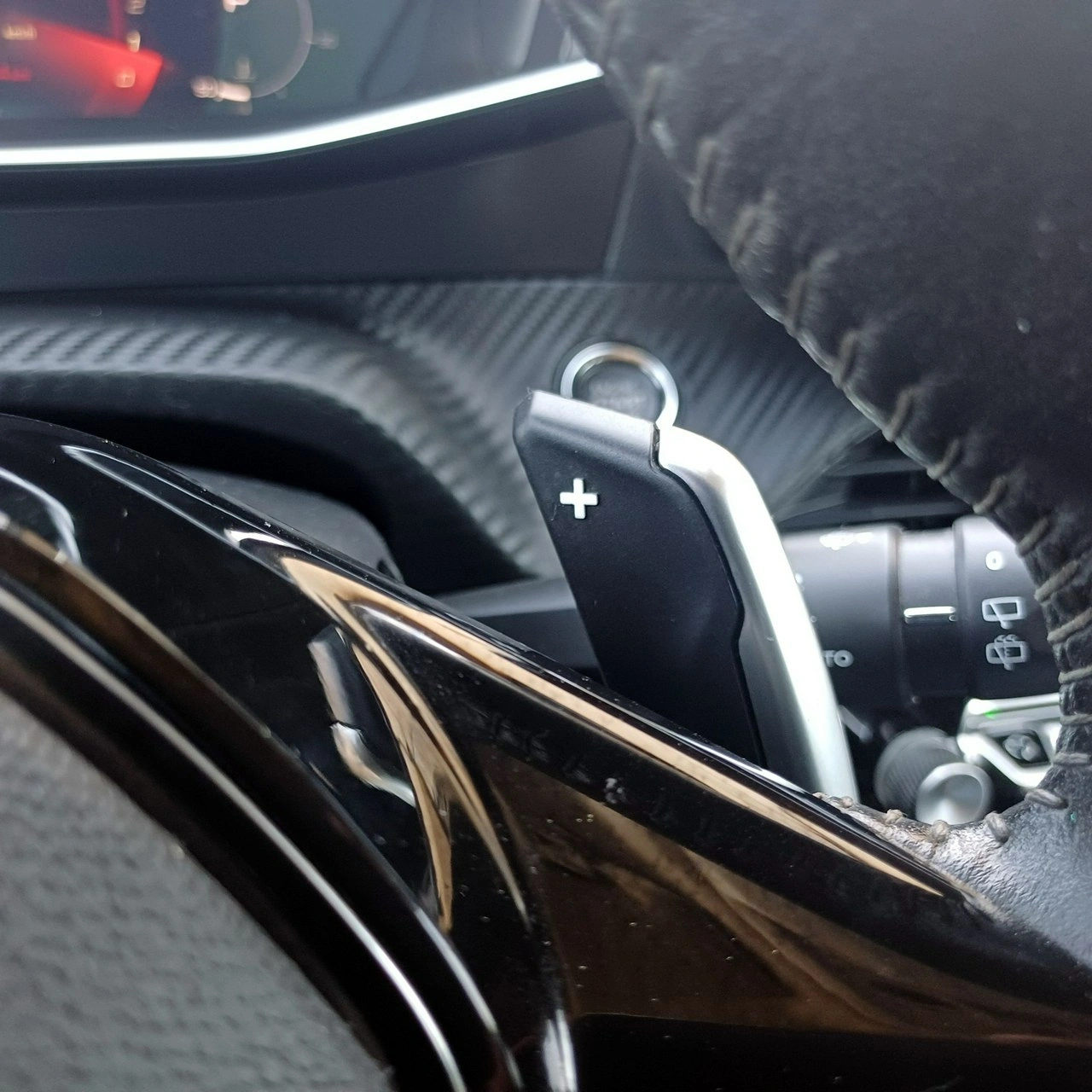 Peugeot 208 - Zdjęcie 15