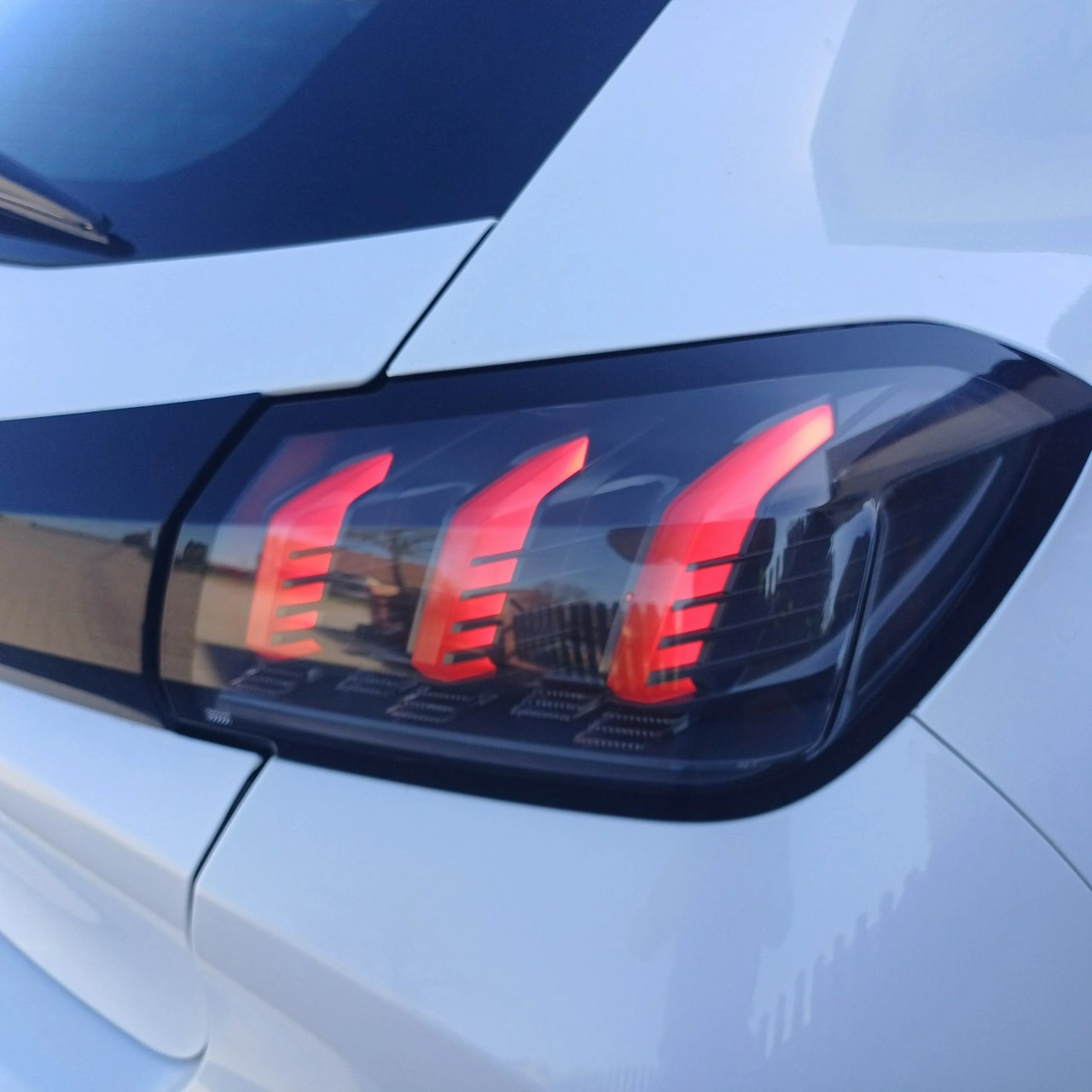 Peugeot 208 - Zdjęcie 21