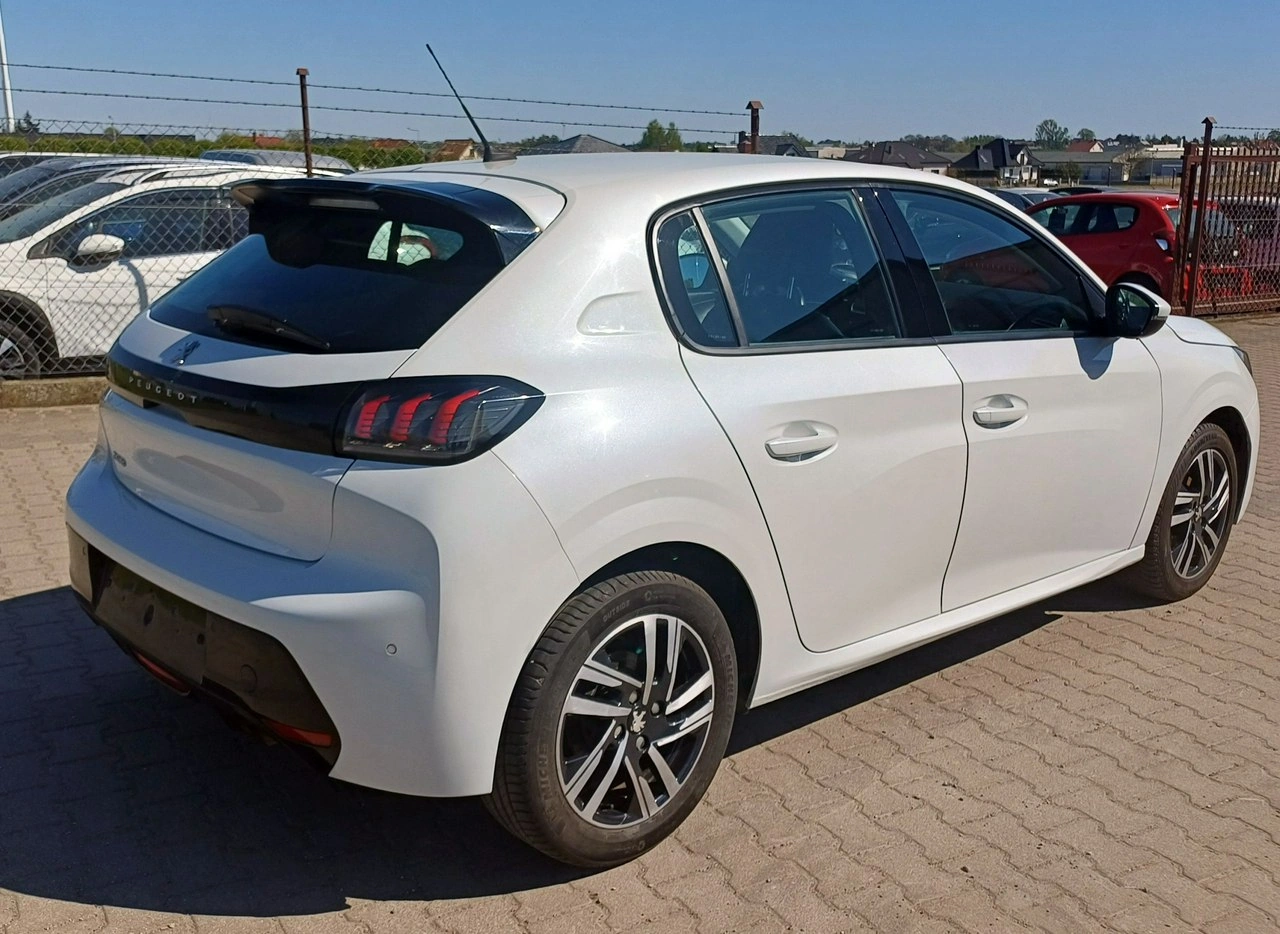 Peugeot 208 - Zdjęcie 2