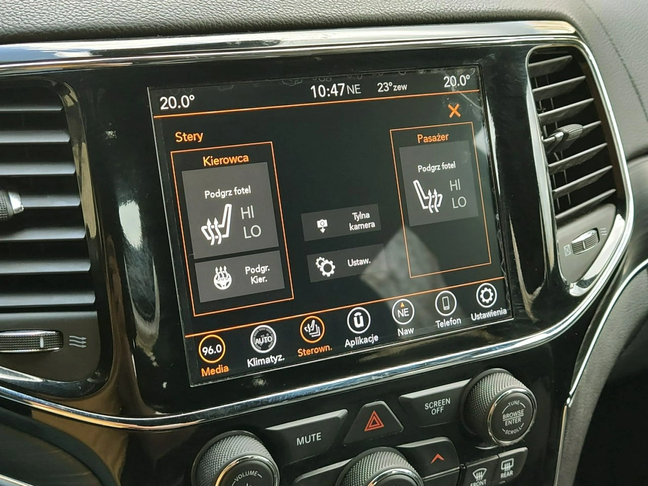 Jeep Grand Cherokee - Zdjęcie 21