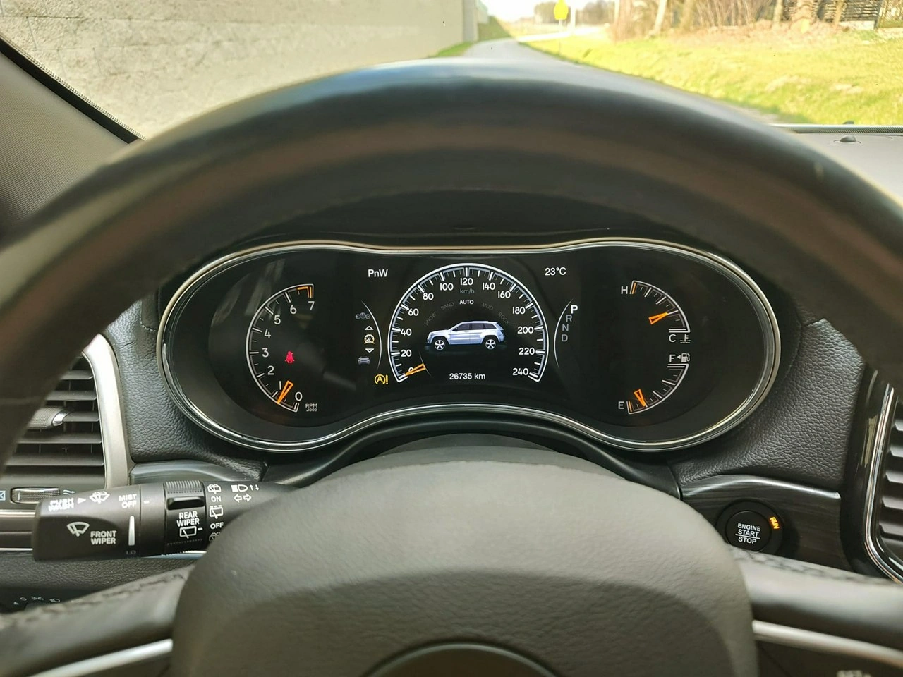 Jeep Grand Cherokee - Zdjęcie 25