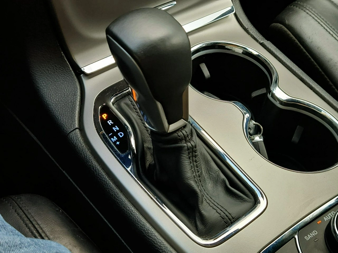 Jeep Grand Cherokee - Zdjęcie 33