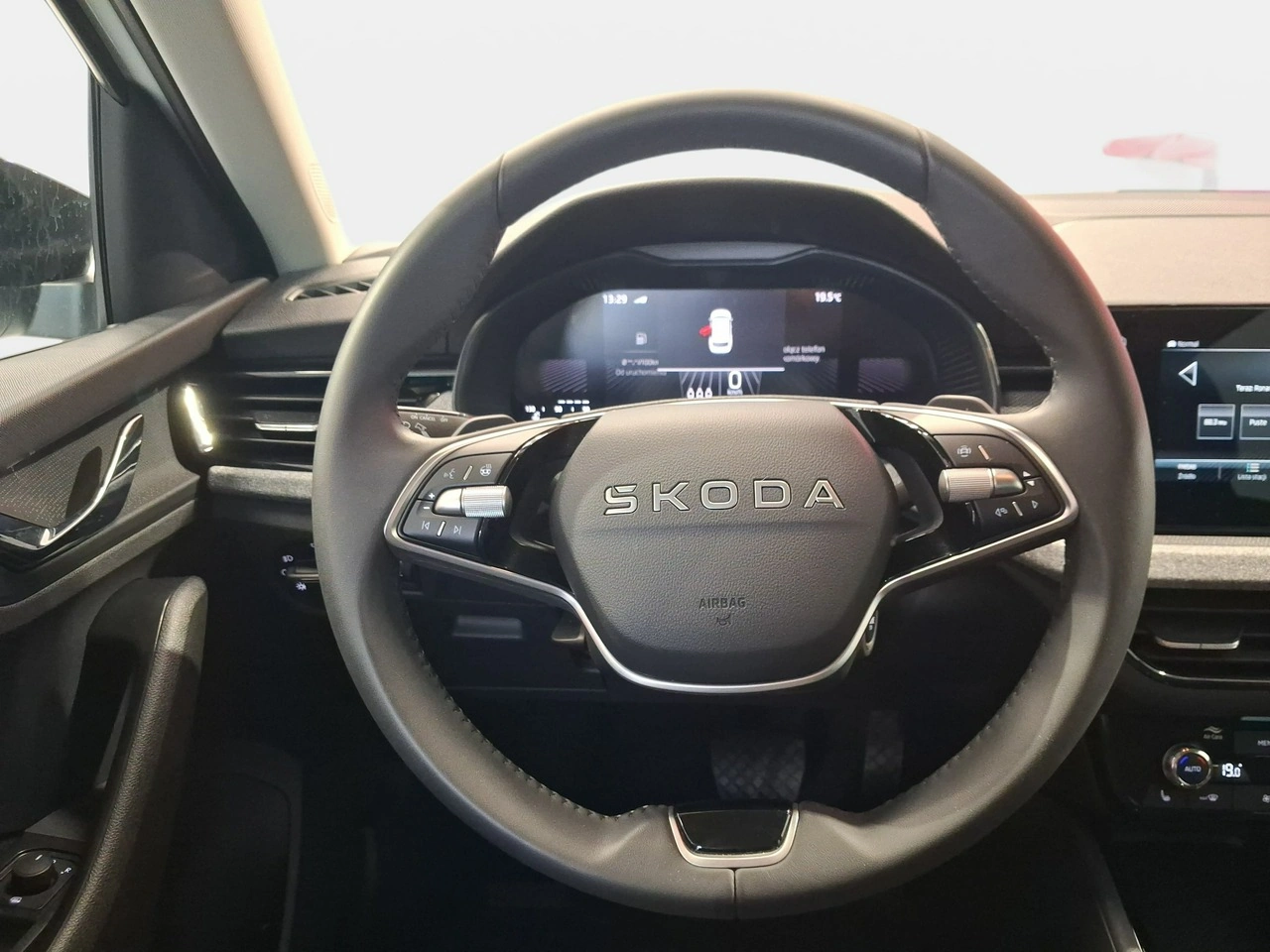 Skoda Kamiq - Zdjęcie 15