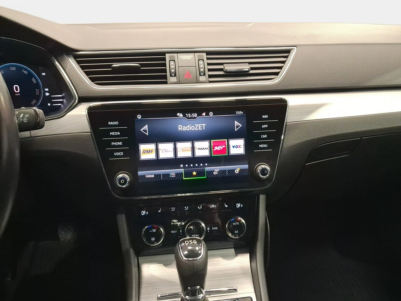 Skoda Superb - Zdjęcie 17
