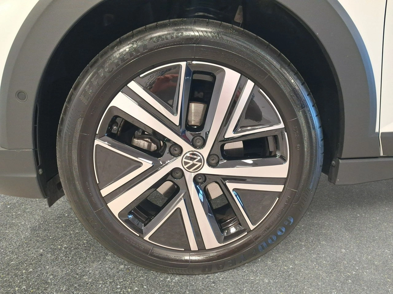 Volkswagen Taigo - Zdjęcie 9