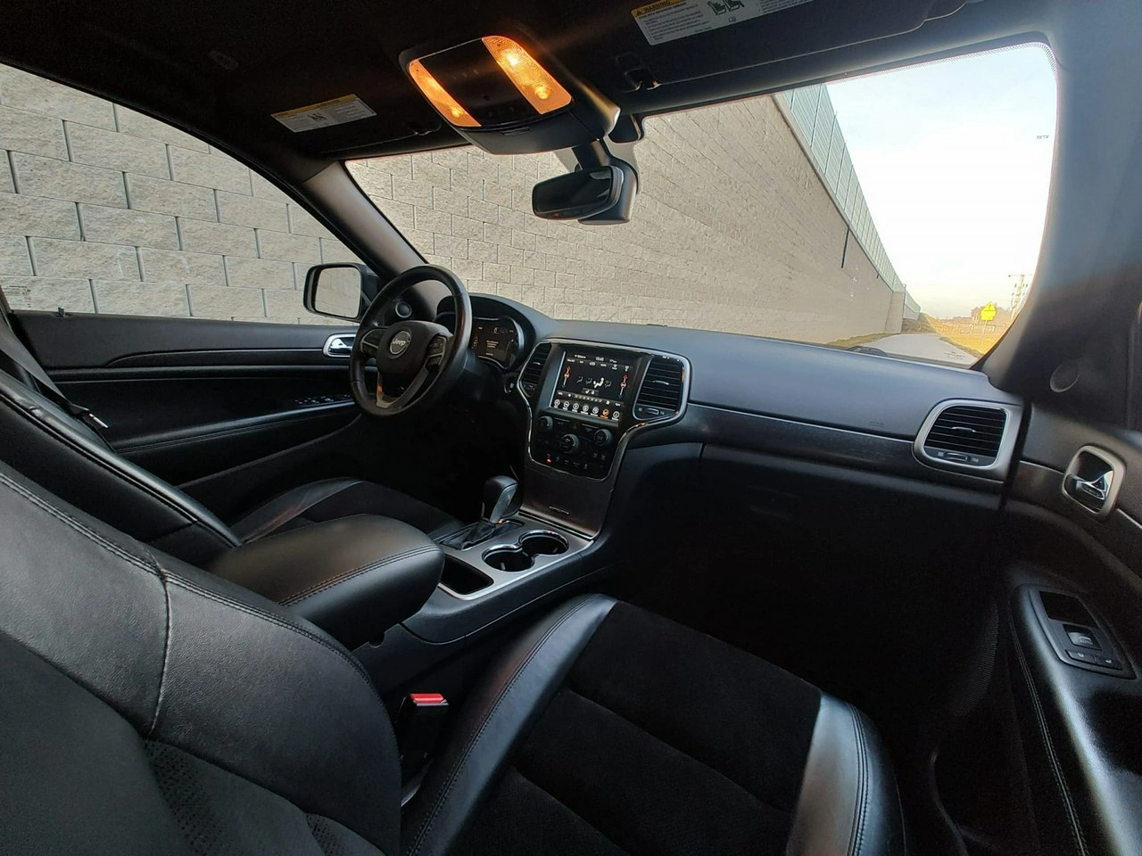 Jeep Grand Cherokee - Zdjęcie 17