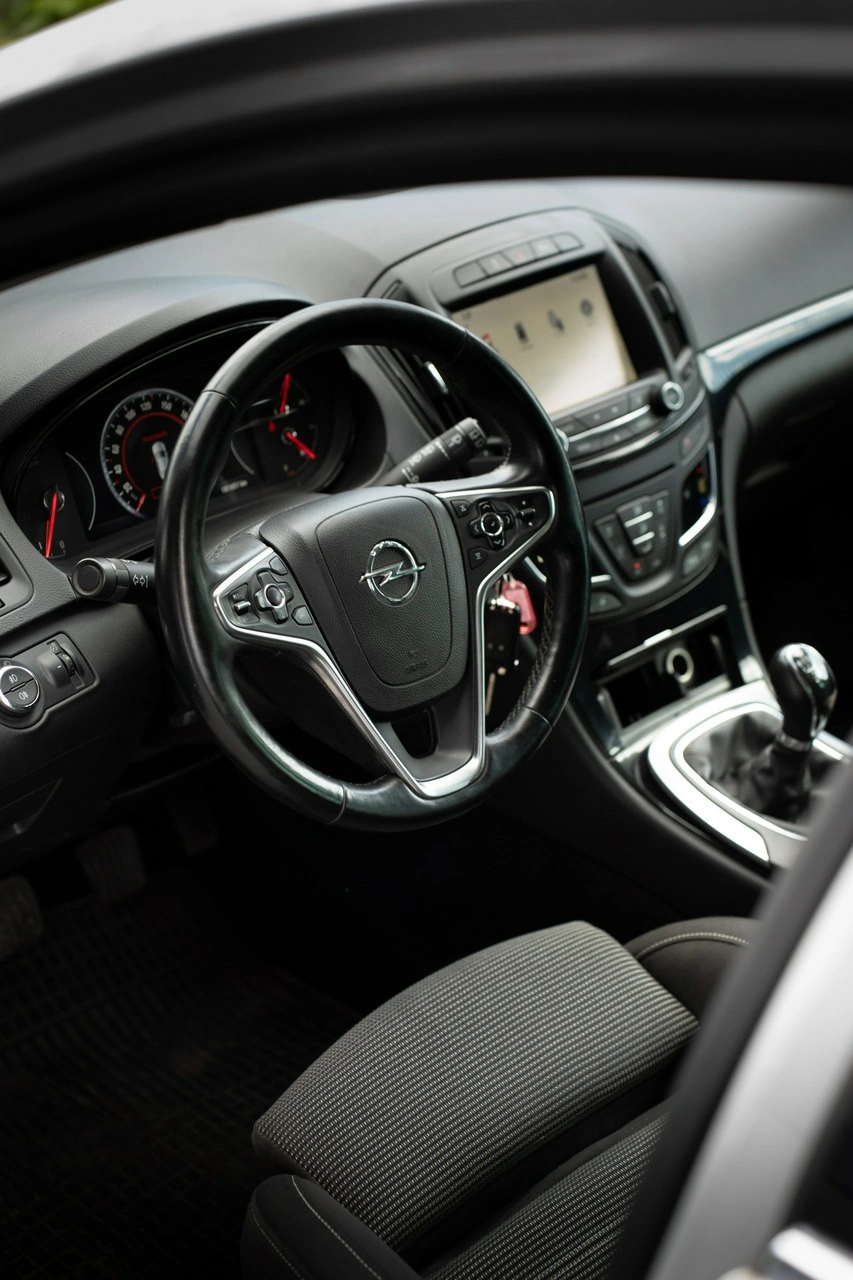 Opel Insignia - Zdjęcie 13