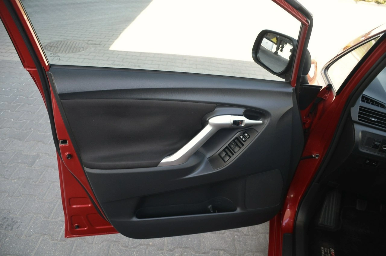 Toyota Verso - Zdjęcie 16