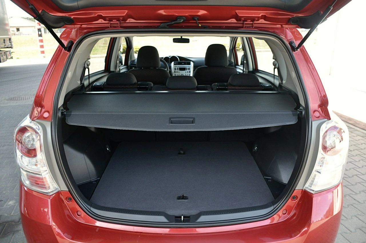 Toyota Verso - Zdjęcie 20