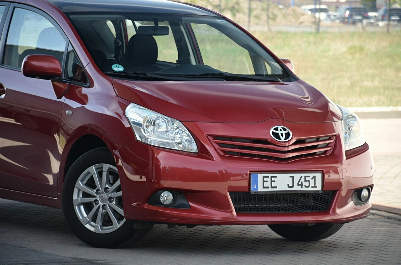 Toyota Verso - Zdjęcie 3