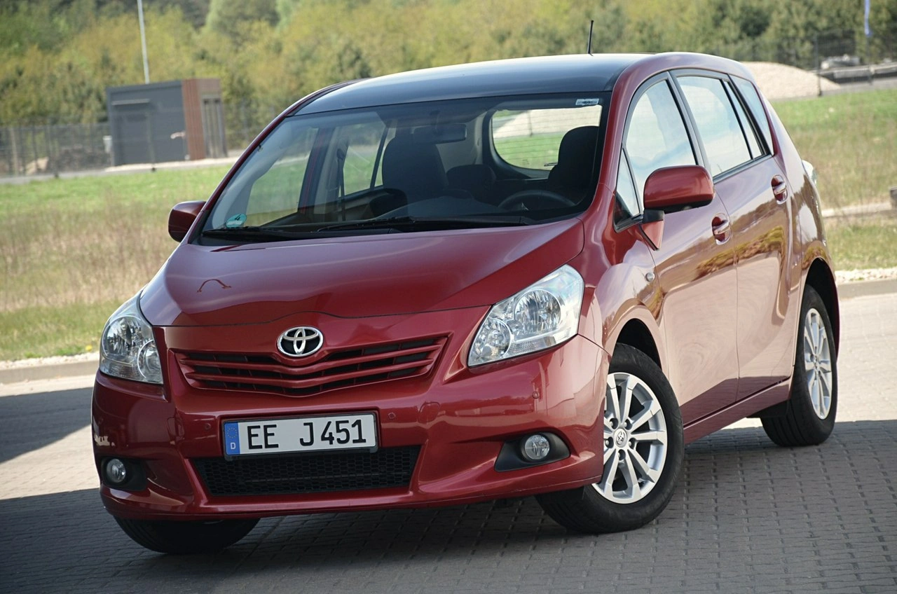 Toyota Verso - Zdjęcie 4