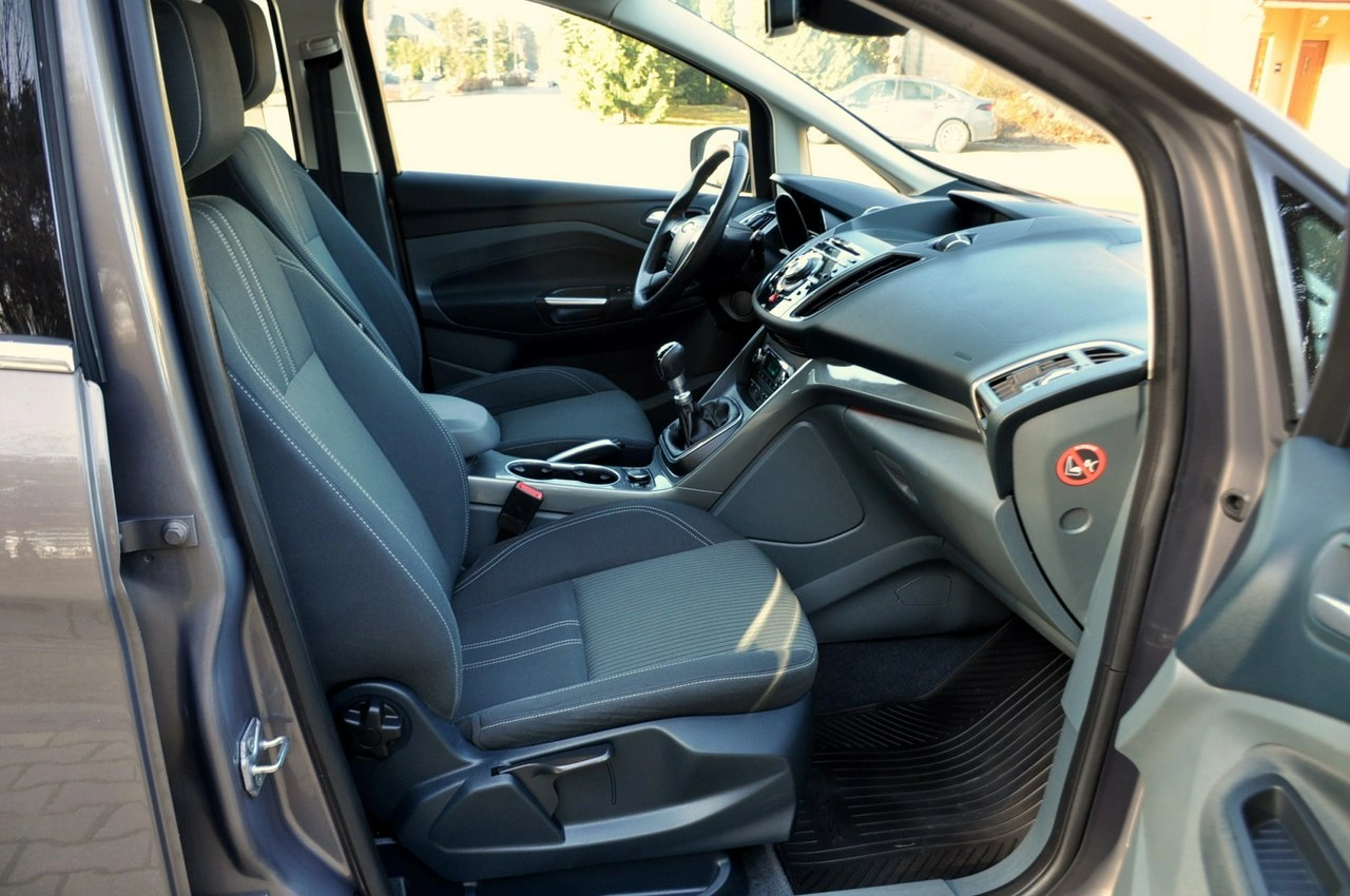 Ford C-MAX - Zdjęcie 16