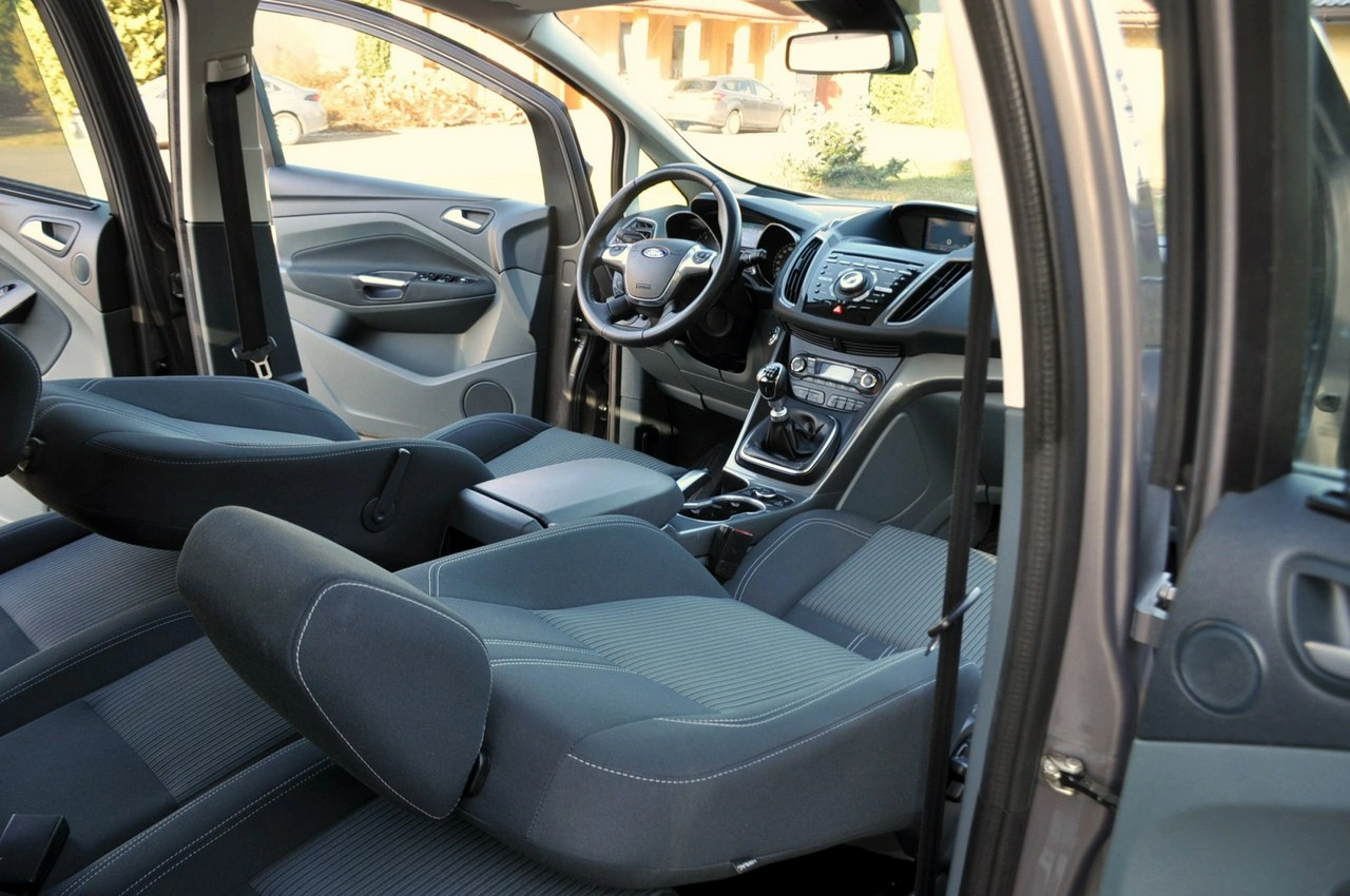 Ford C-MAX - Zdjęcie 23