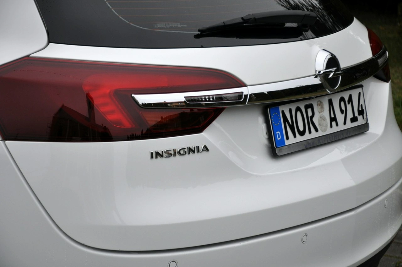 Opel Insignia - Zdjęcie 15
