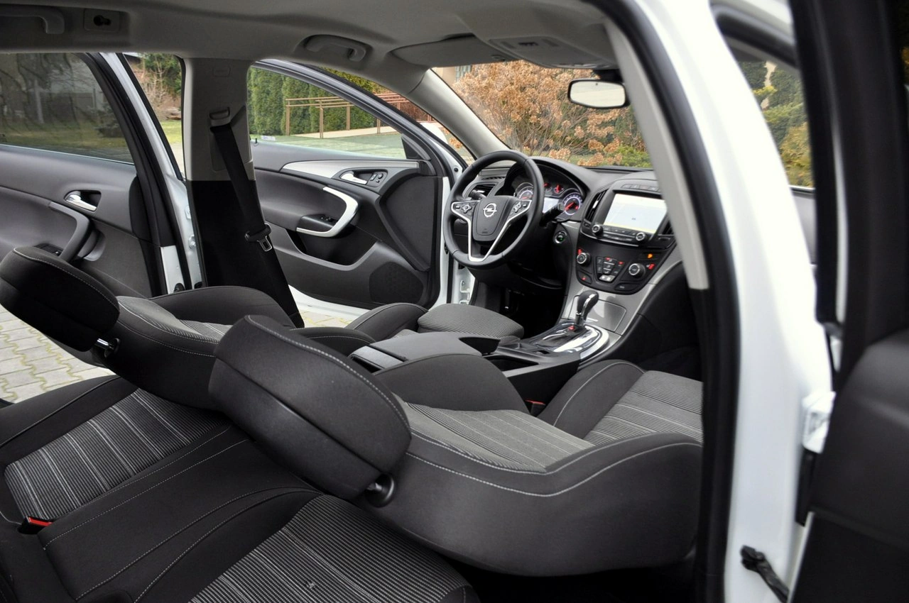 Opel Insignia - Zdjęcie 22