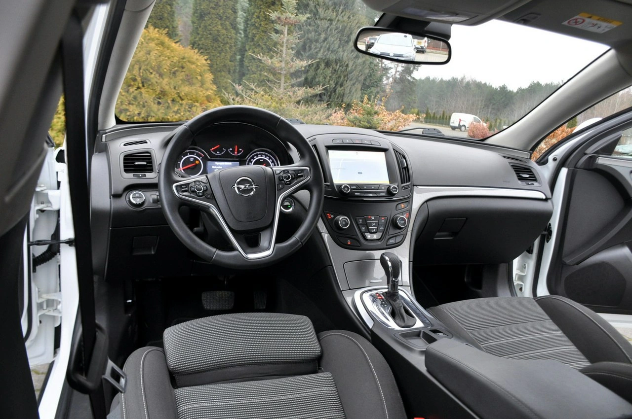 Opel Insignia - Zdjęcie 27