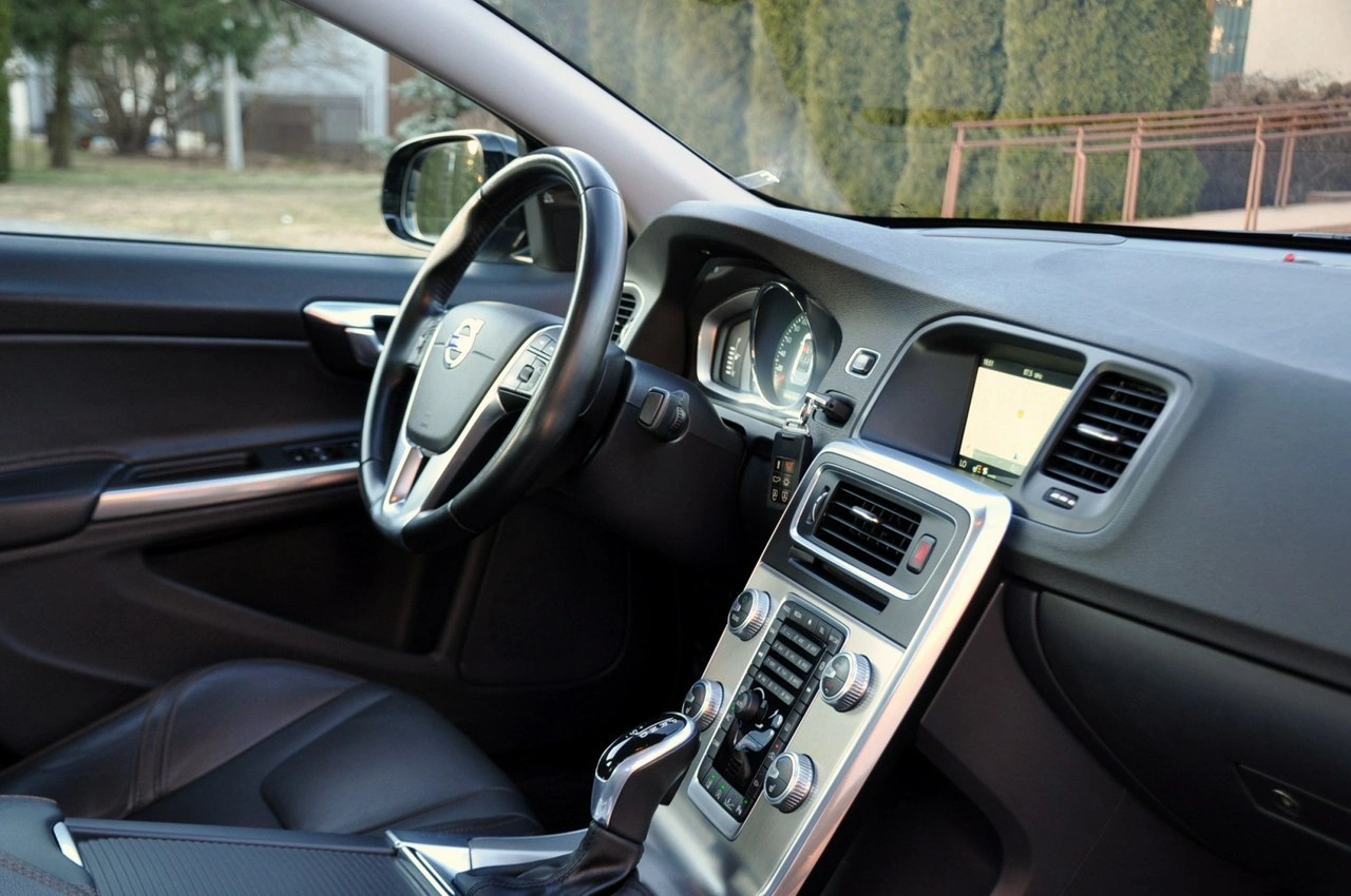 Volvo S60 - Zdjęcie 17