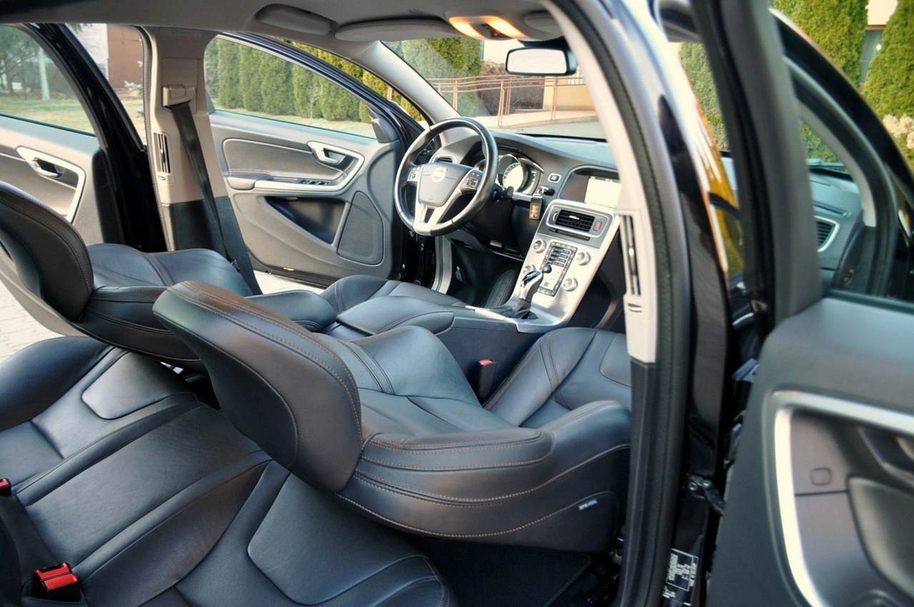Volvo S60 - Zdjęcie 23