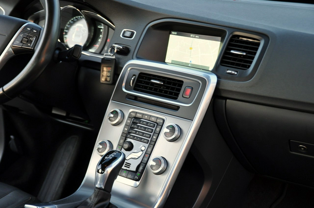 Volvo S60 - Zdjęcie 26