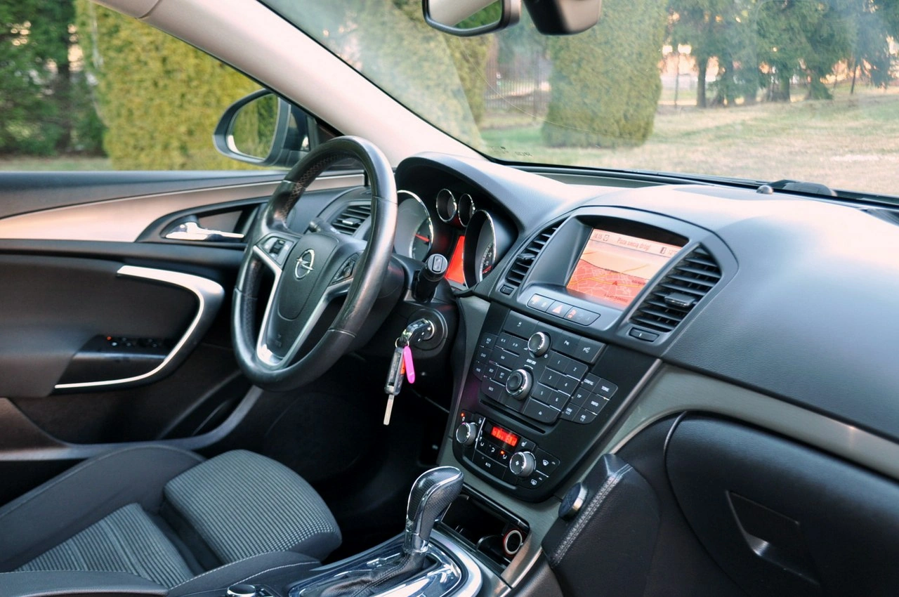 Opel Insignia - Zdjęcie 17