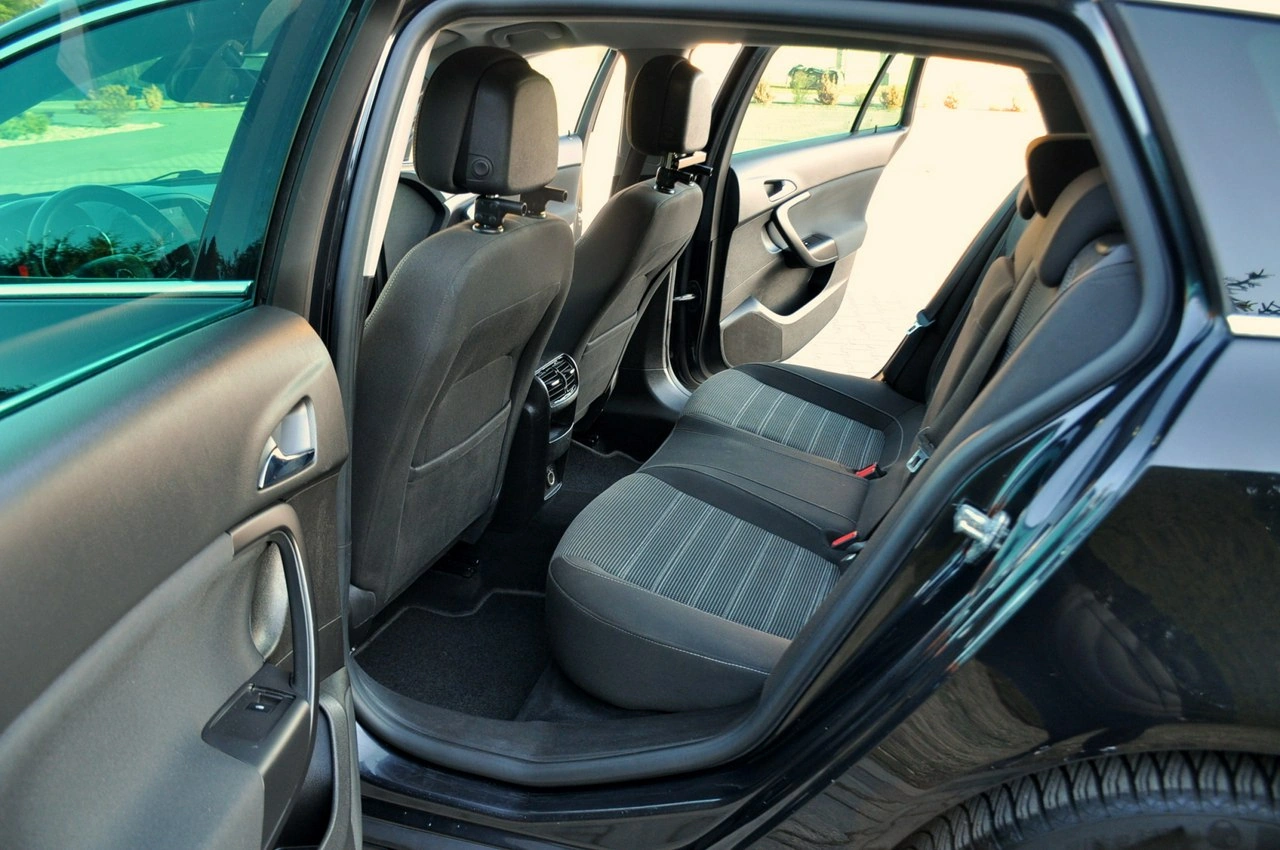 Opel Insignia - Zdjęcie 19