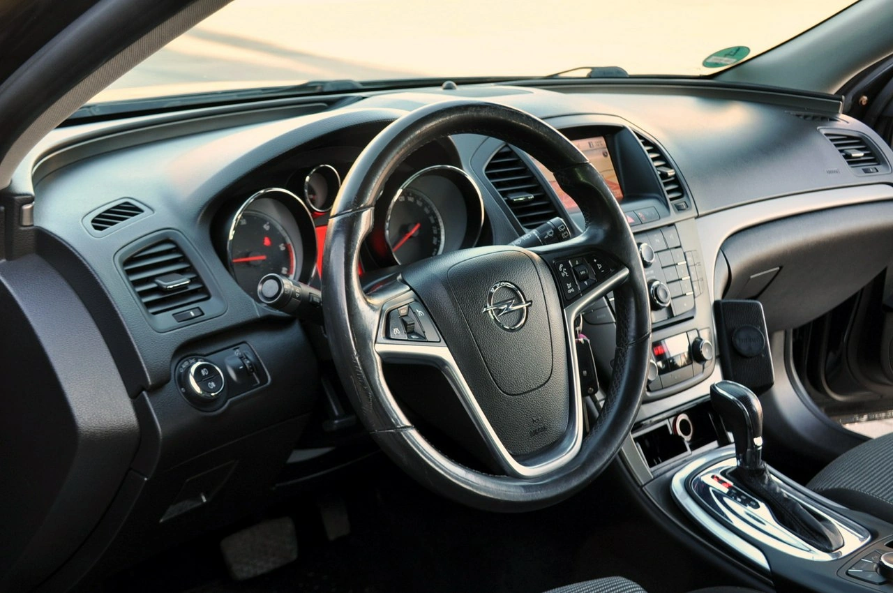 Opel Insignia - Zdjęcie 21
