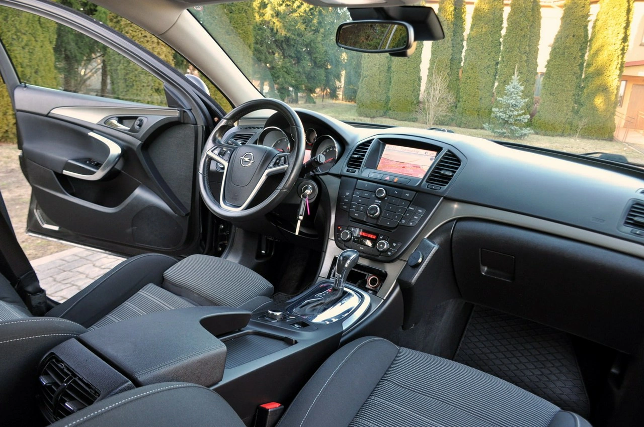 Opel Insignia - Zdjęcie 23
