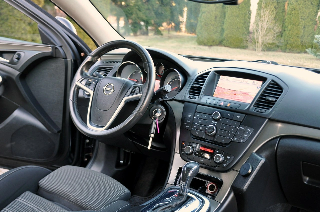 Opel Insignia - Zdjęcie 24