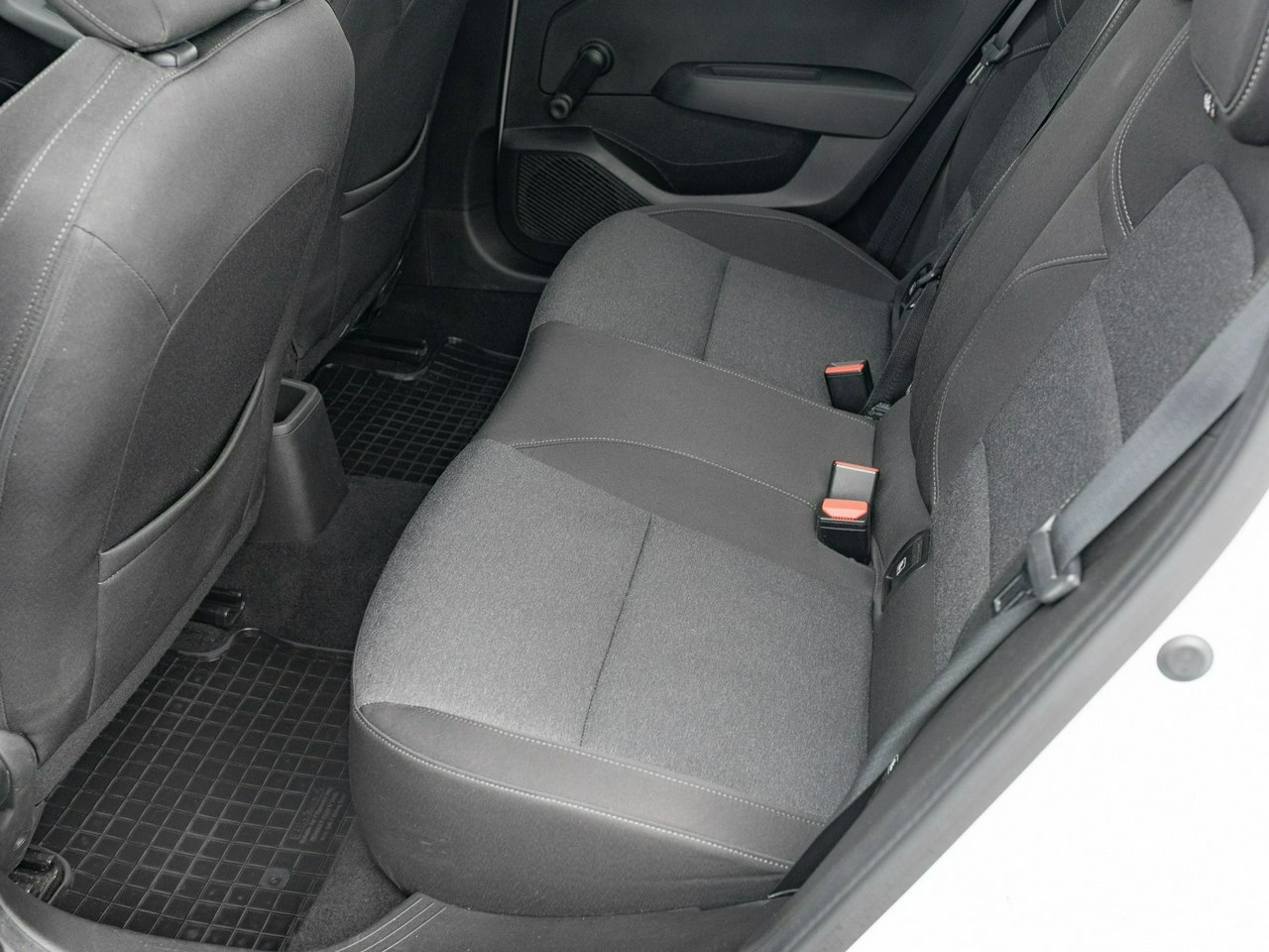 Renault Clio - Zdjęcie 24