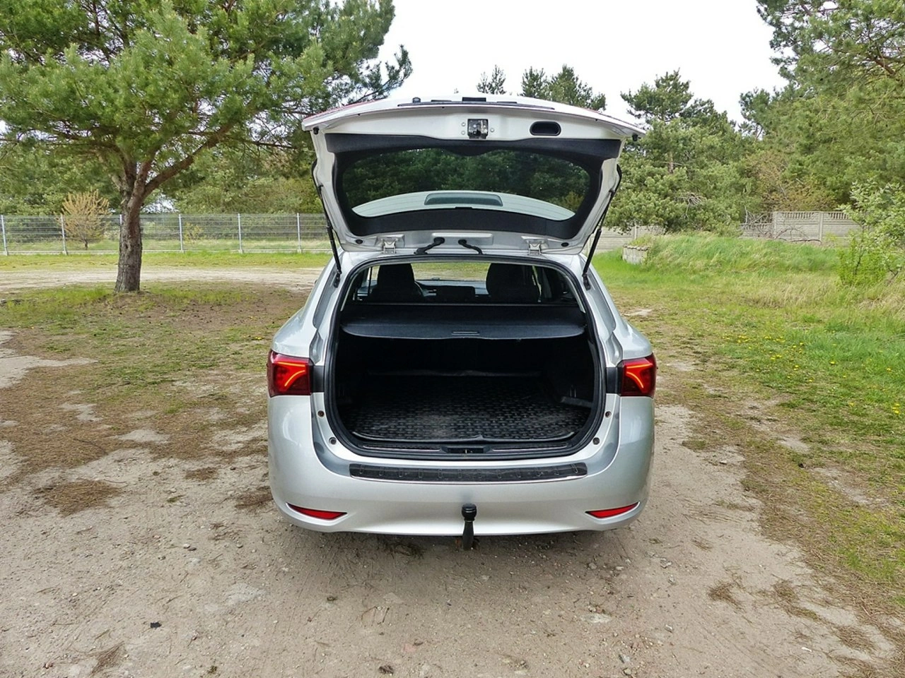 Toyota Avensis - Zdjęcie 9
